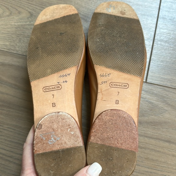 Coach tan penny “Shari” loafers in good condition Size 7 - Picture 4 of 4